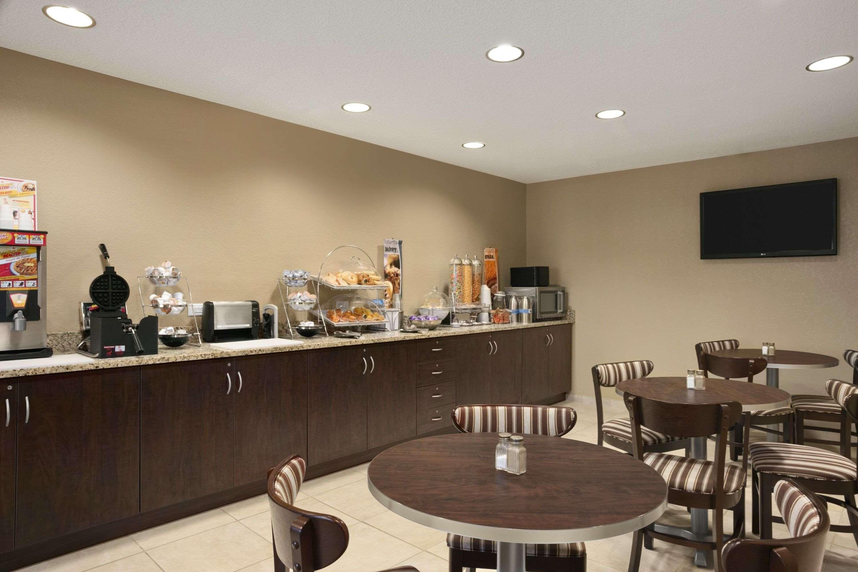 Microtel Inn & Suites By Wyndham Mineral Wells/Parkersburg Exteriér fotografie