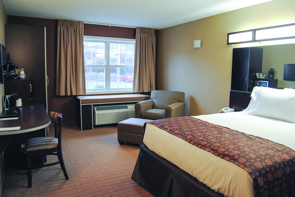 Microtel Inn & Suites By Wyndham Mineral Wells/Parkersburg Exteriér fotografie