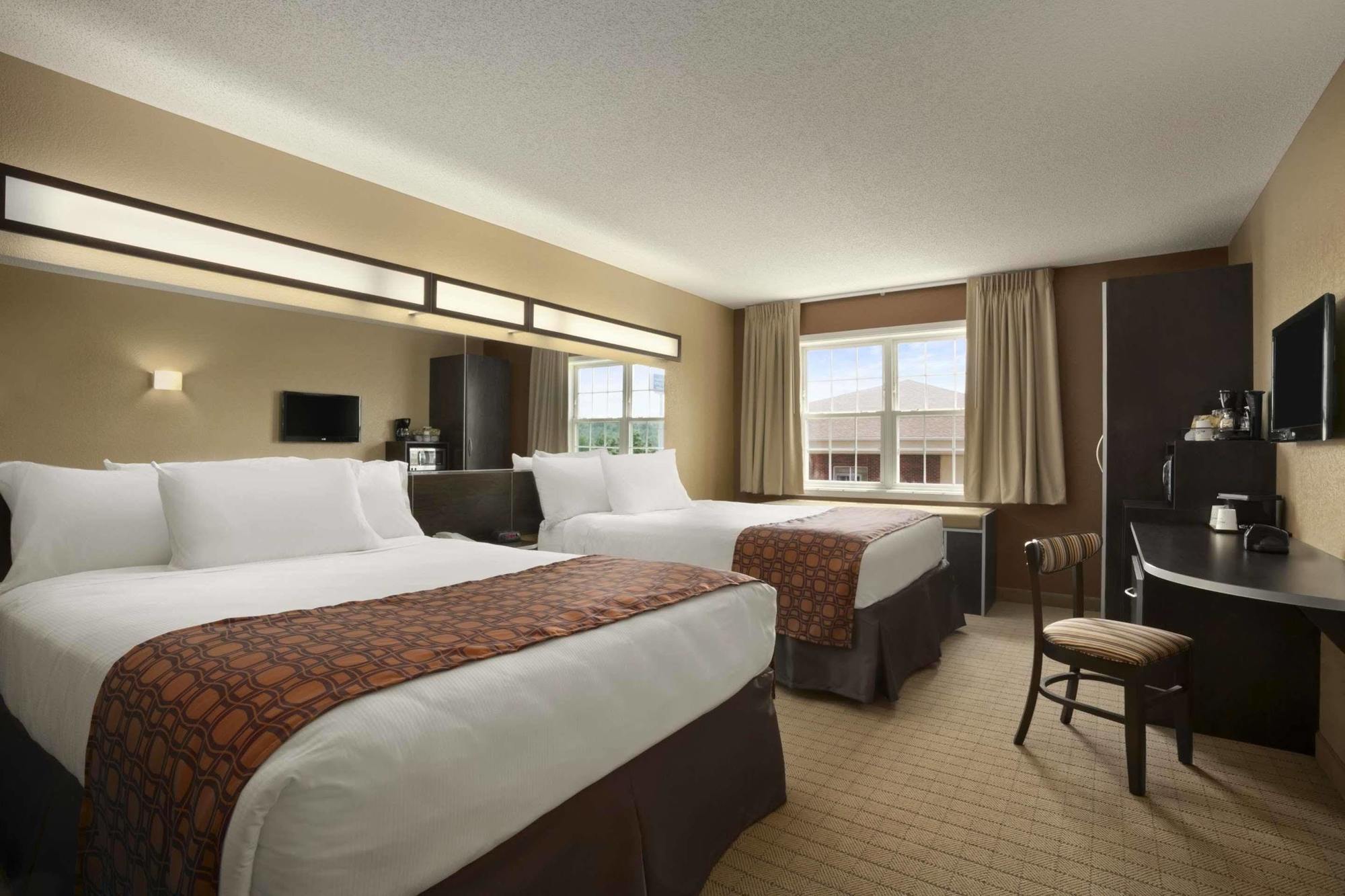 Microtel Inn & Suites By Wyndham Mineral Wells/Parkersburg Exteriér fotografie